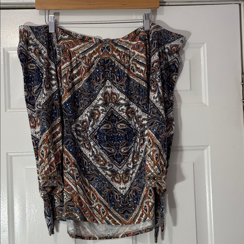 Daniel Rainn brand top Size Large